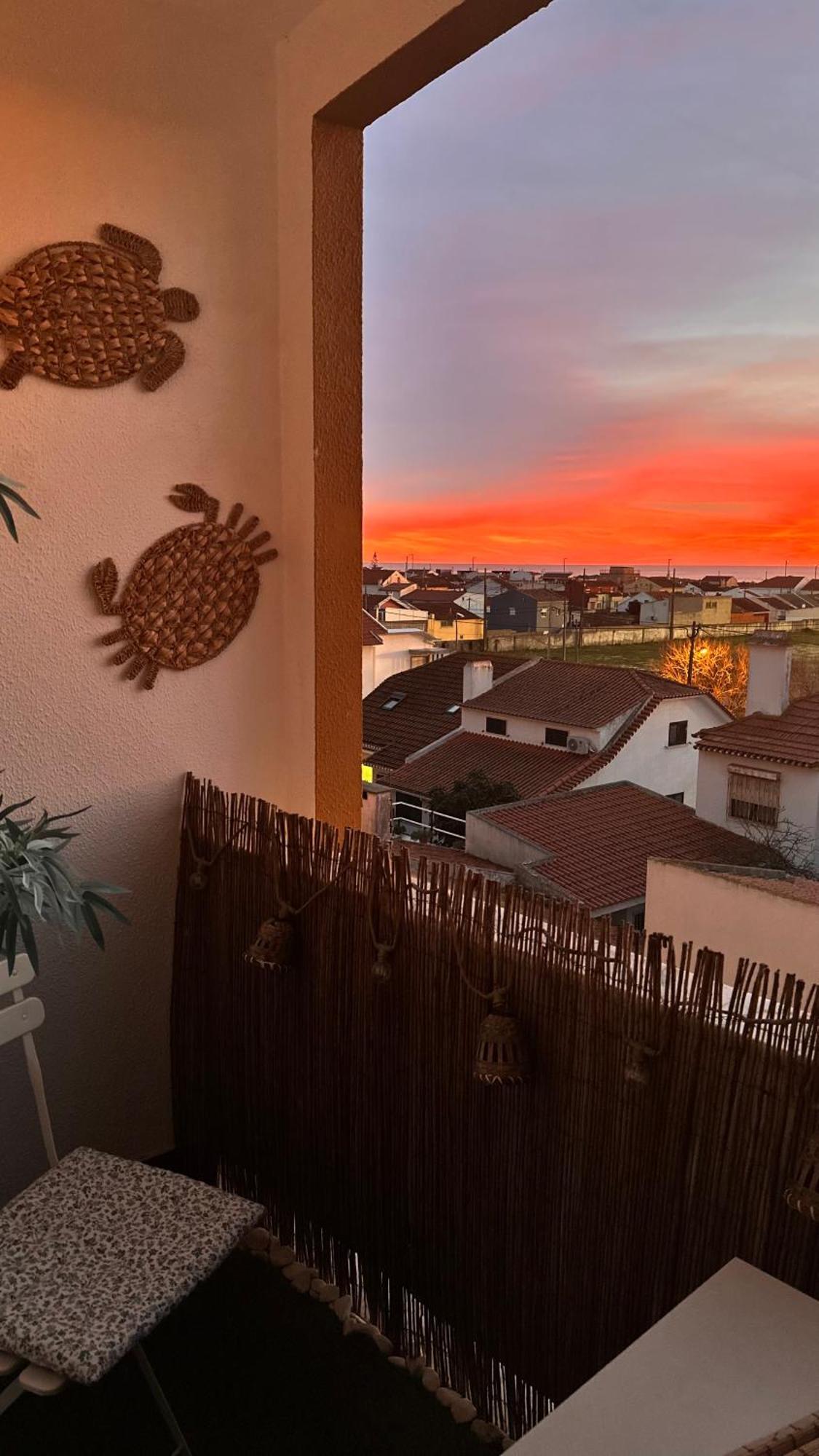 1-Bedroom Sea View Apartment With Private Balcony Costa Da Caparica, Just 5 Minutes From The Beach 卡帕里卡海岸 外观 照片