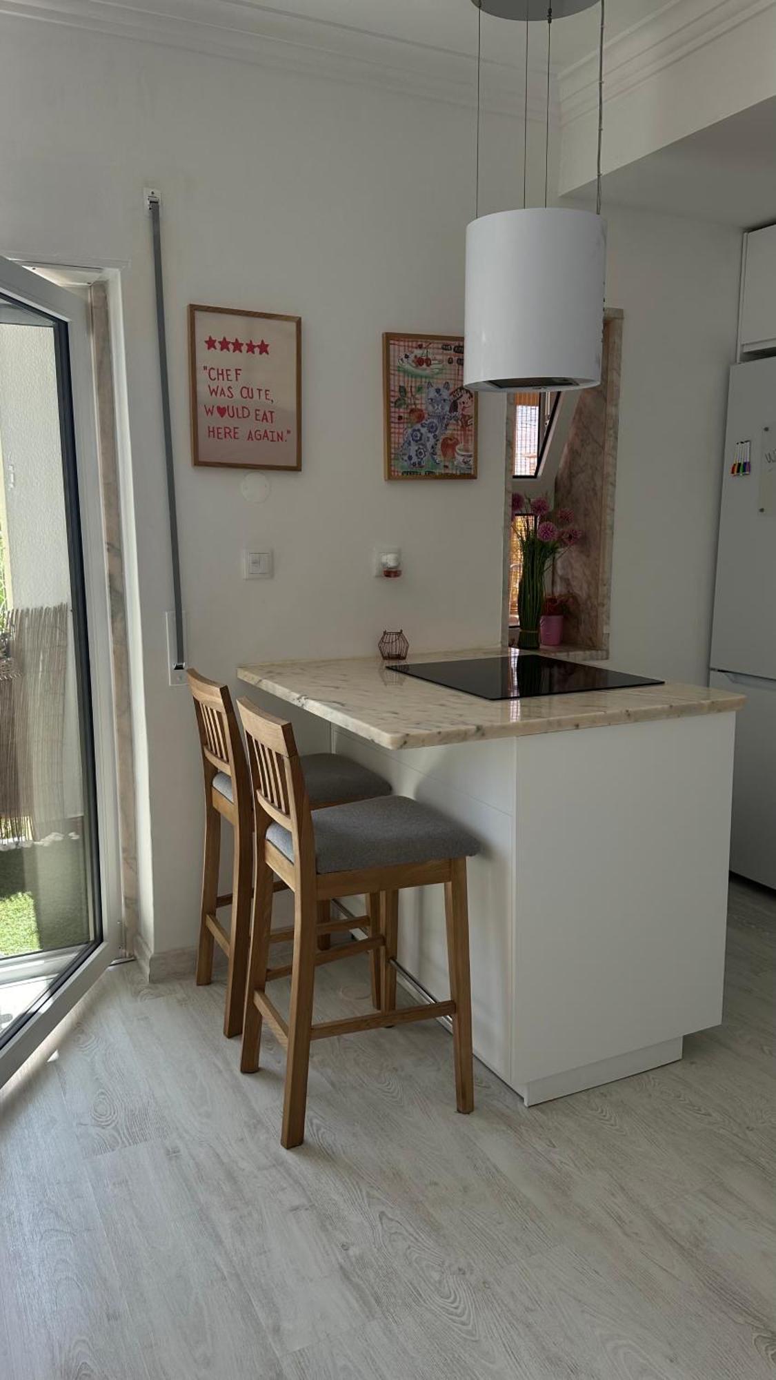 1-Bedroom Sea View Apartment With Private Balcony Costa Da Caparica, Just 5 Minutes From The Beach 卡帕里卡海岸 外观 照片