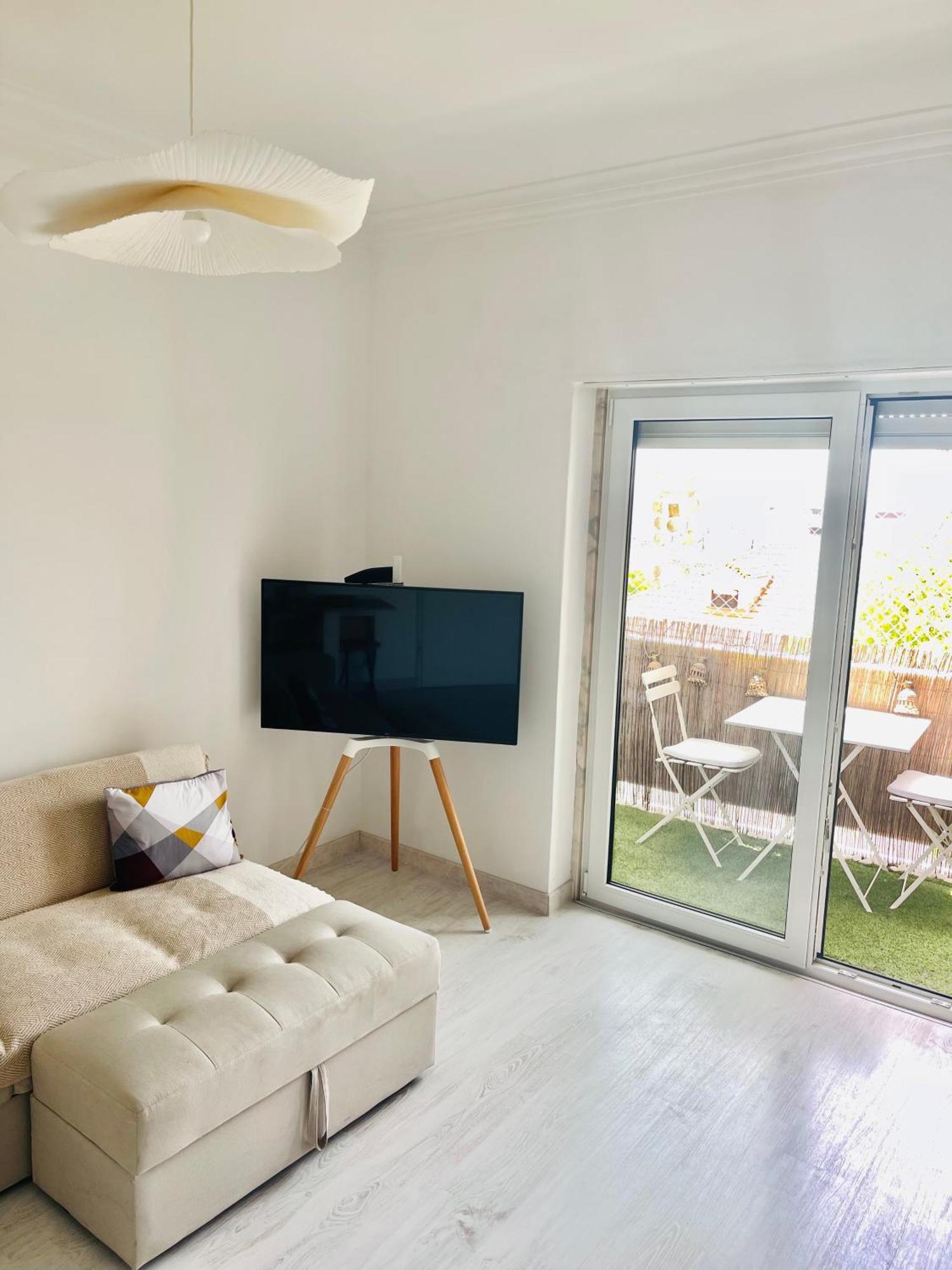1-Bedroom Sea View Apartment With Private Balcony Costa Da Caparica, Just 5 Minutes From The Beach 卡帕里卡海岸 外观 照片