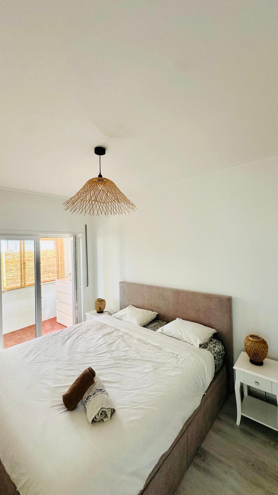1-Bedroom Sea View Apartment With Private Balcony Costa Da Caparica, Just 5 Minutes From The Beach 卡帕里卡海岸 外观 照片